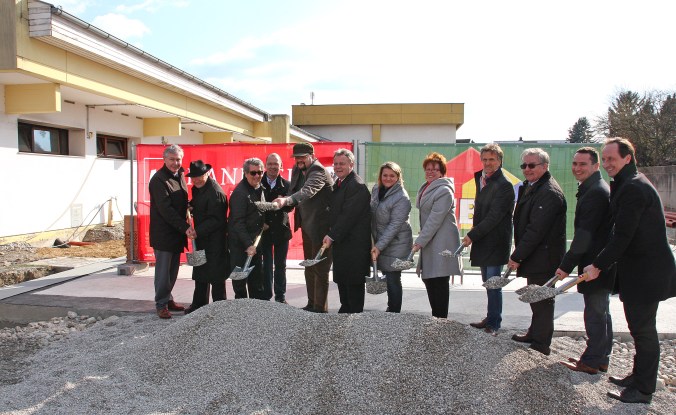Spatenstich Zubau VS Steinbrunn 1